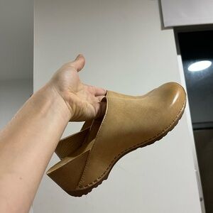 Dansko Tan Women's Mules Size 39